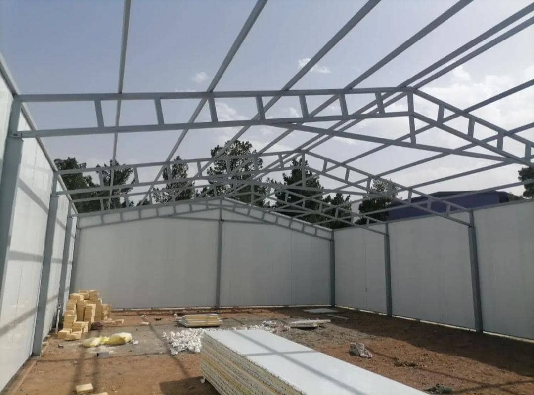 اجرای ساندویچ پانل هدایتی در اصفهان